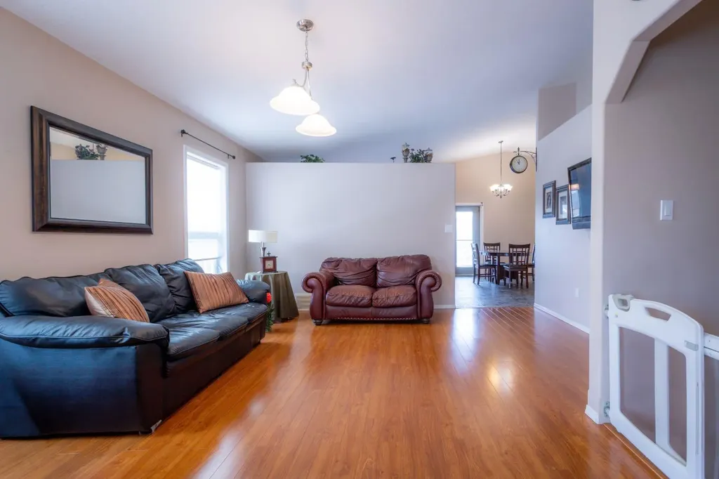5208 19 Street Lloydminster AB T9V3K6