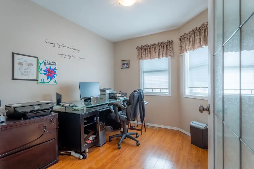 5208 19 Street Lloydminster AB T9V3K6