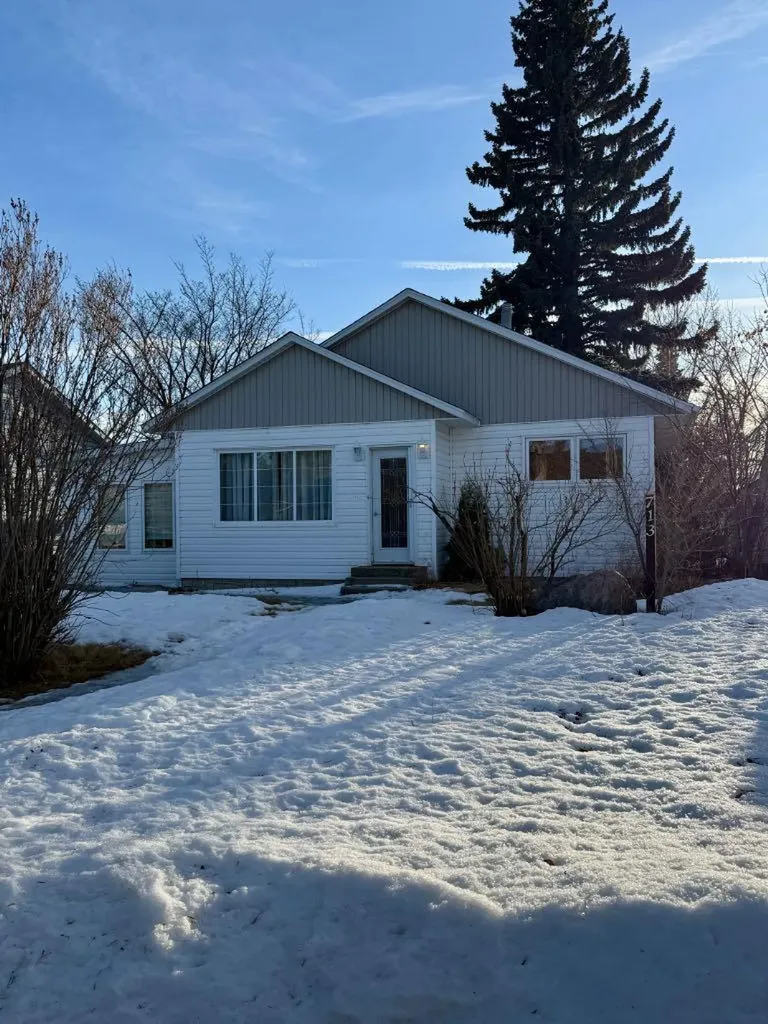 713 6 Avenue Wainwright AB T9W 1B6