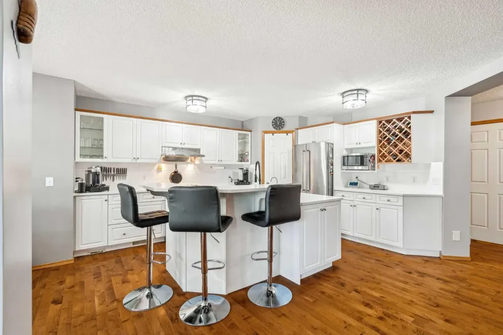 25 Harvest Park Court NE Calgary AB T3K 4H9