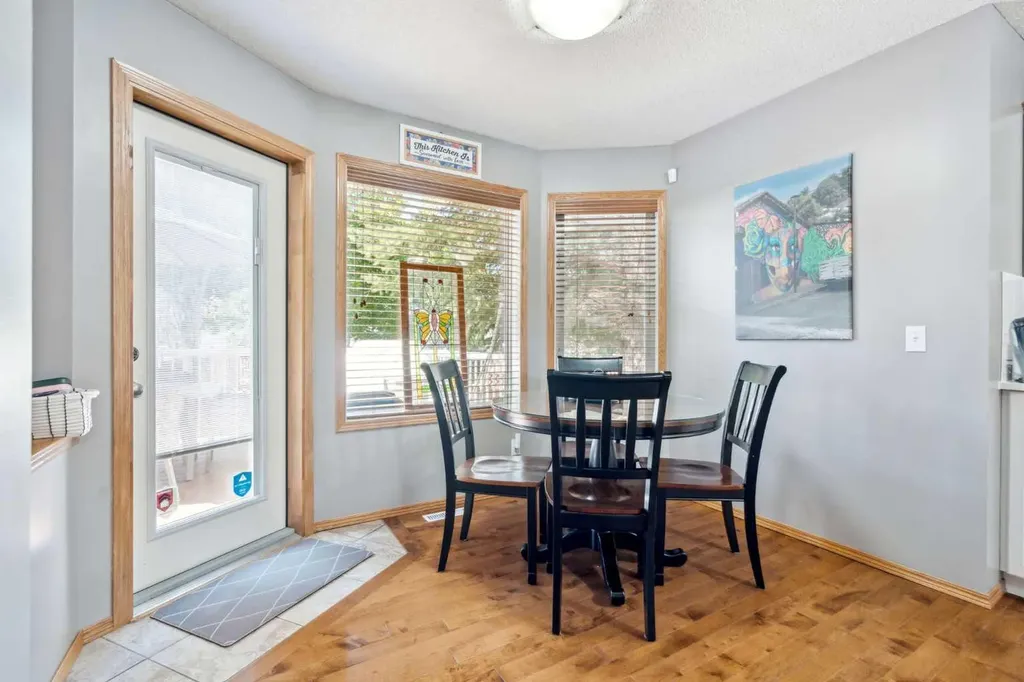25 Harvest Park Court NE Calgary AB T3K 4H9