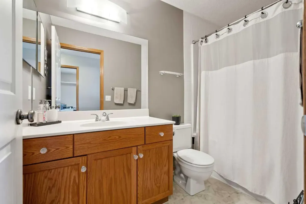 25 Harvest Park Court NE Calgary AB T3K 4H9