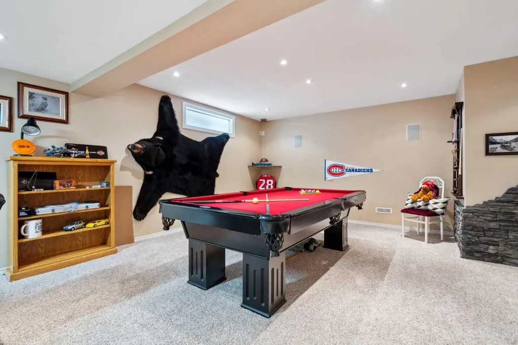25 Harvest Park Court NE Calgary AB T3K 4H9
