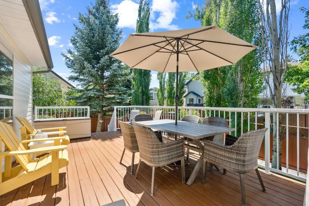 25 Harvest Park Court NE Calgary AB T3K 4H9