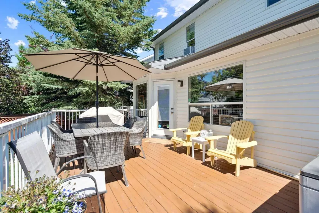 25 Harvest Park Court NE Calgary AB T3K 4H9