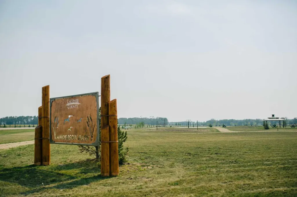 28124 Township Road 412 Rural Lacombe County AB T4L 2N3