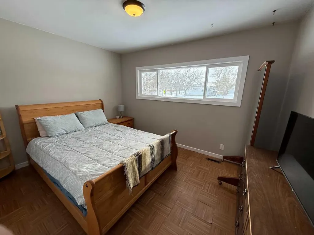 4606 50 Avenue Vermilion AB T9X 1R5