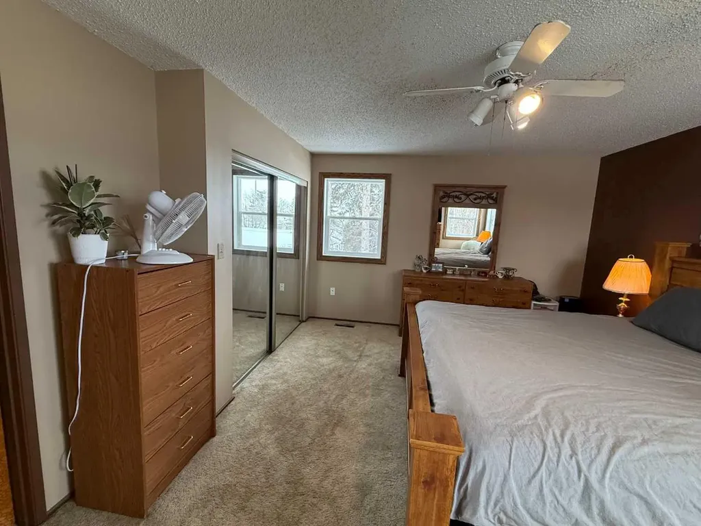 4606 50 Avenue Vermilion AB T9X 1R5