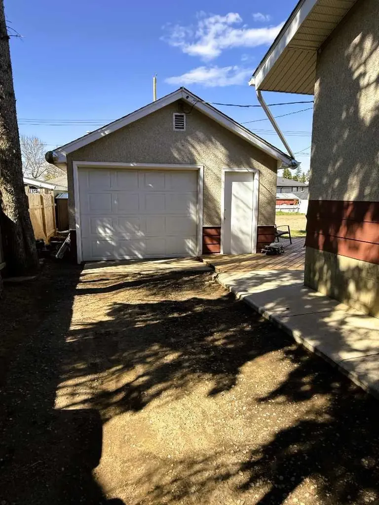 4606 50 Avenue Vermilion AB T9X 1R5