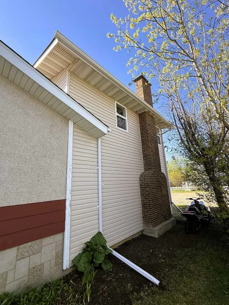4606 50 Avenue Vermilion AB T9X 1R5