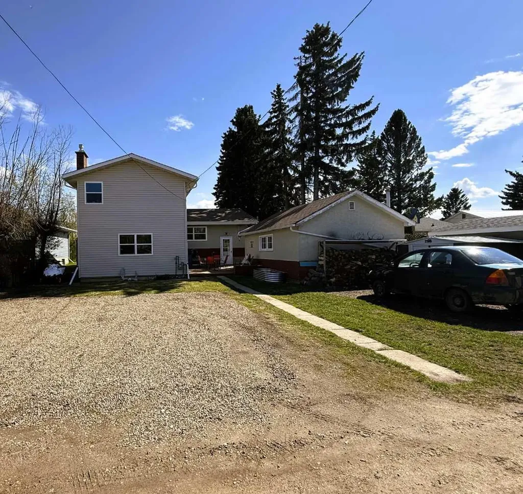 4606 50 Avenue Vermilion AB T9X 1R5