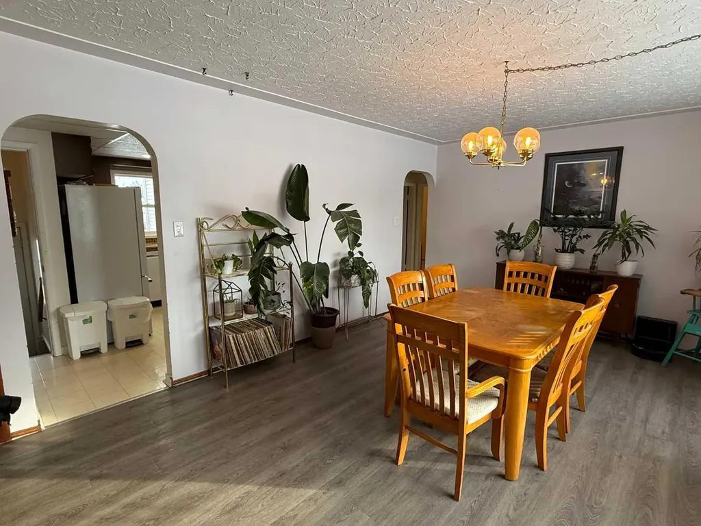 4606 50 Avenue Vermilion AB T9X 1R5