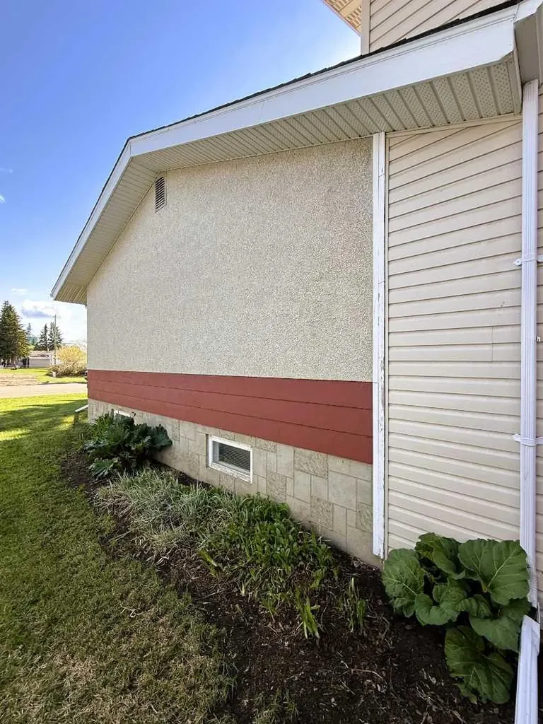 4606 50 Avenue Vermilion AB T9X 1R5