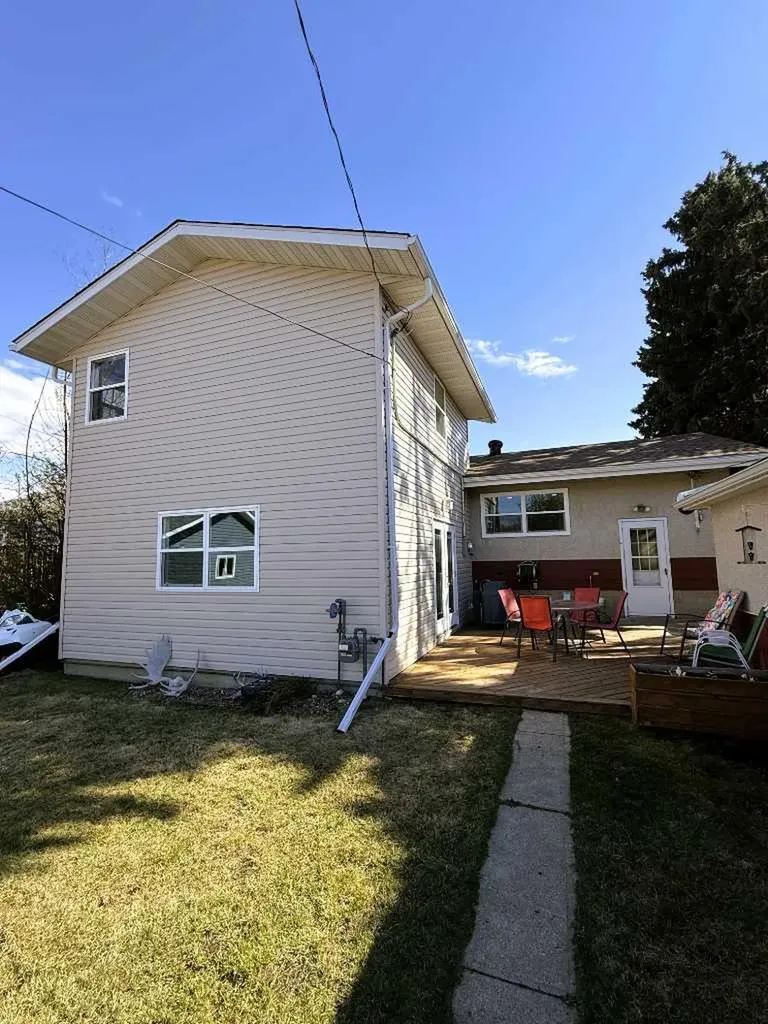 4606 50 Avenue Vermilion AB T9X 1R5