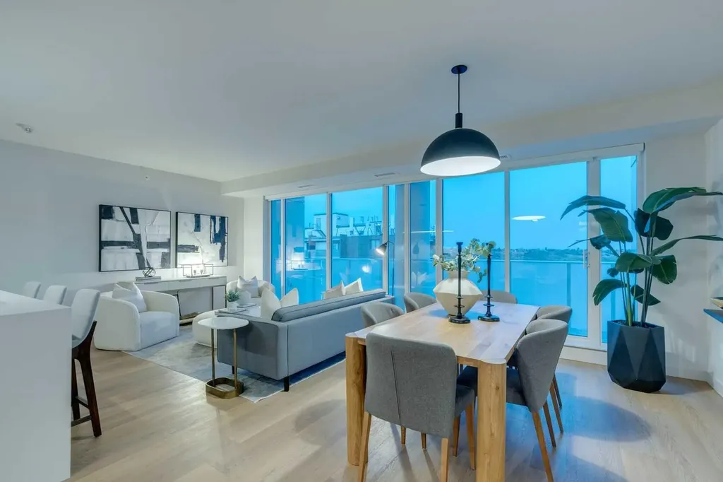 1107 Gladstone Road NW Calgary AB T2N 3T1
