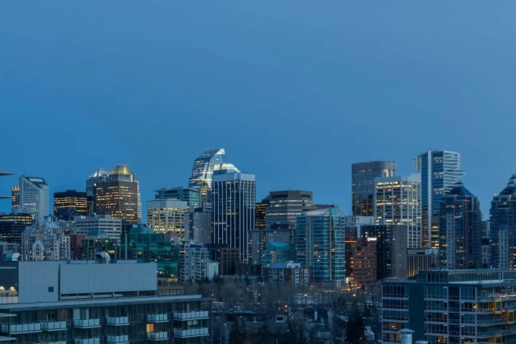 1107 Gladstone Road NW Calgary AB T2N 3T1