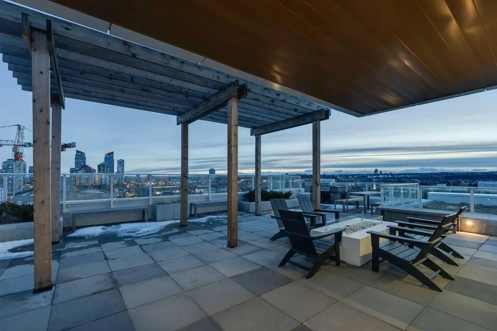 1107 Gladstone Road NW Calgary AB T2N 3T1