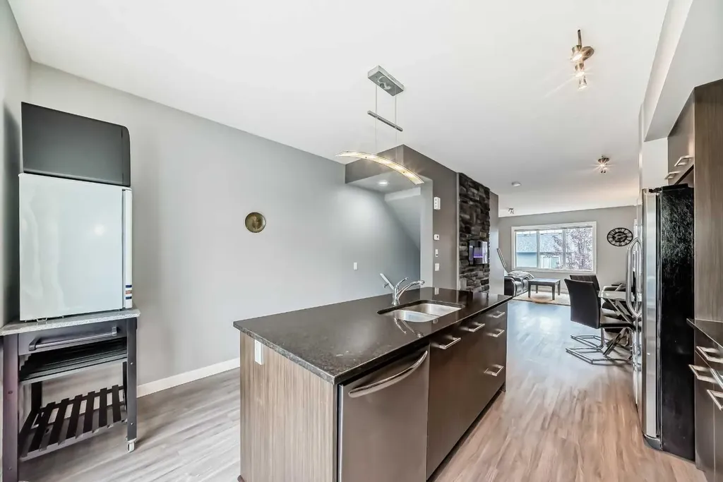 2802 Kings Heights Gate SE Airdrie AB T4A 0T3