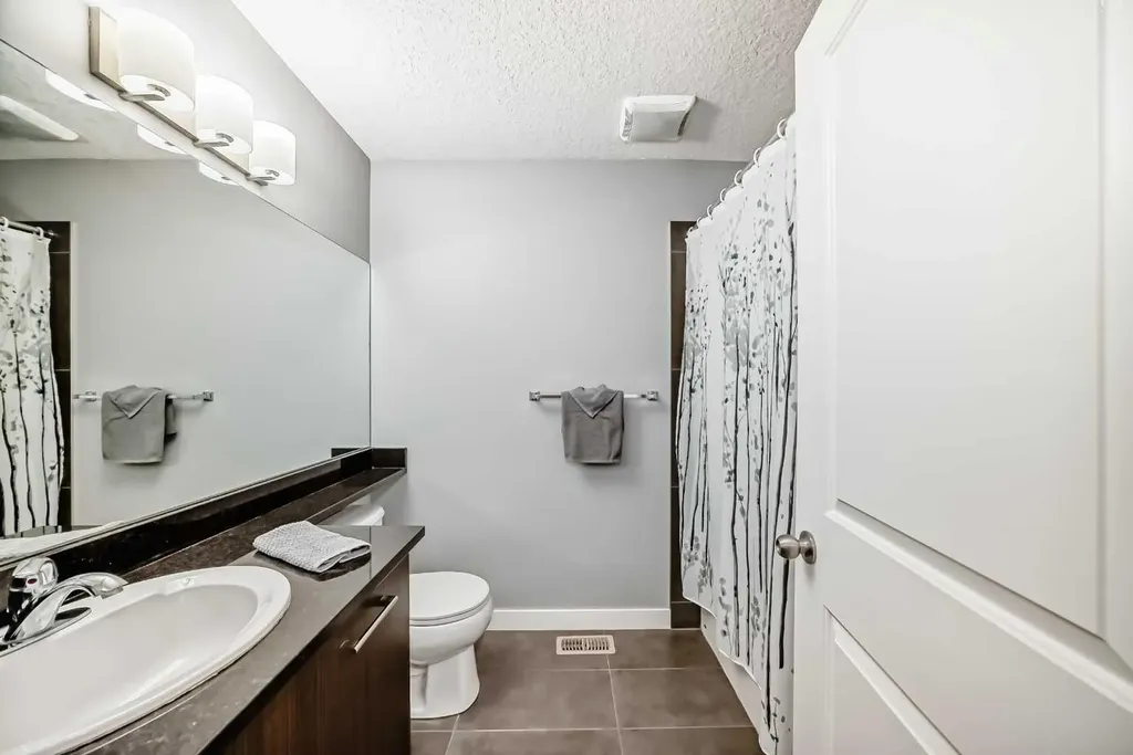 2802 Kings Heights Gate SE Airdrie AB T4A 0T3