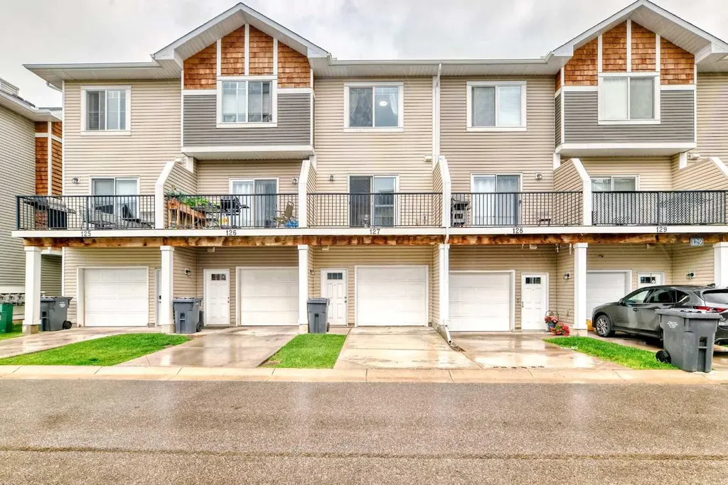 2802 Kings Heights Gate SE Airdrie AB T4A 0T3