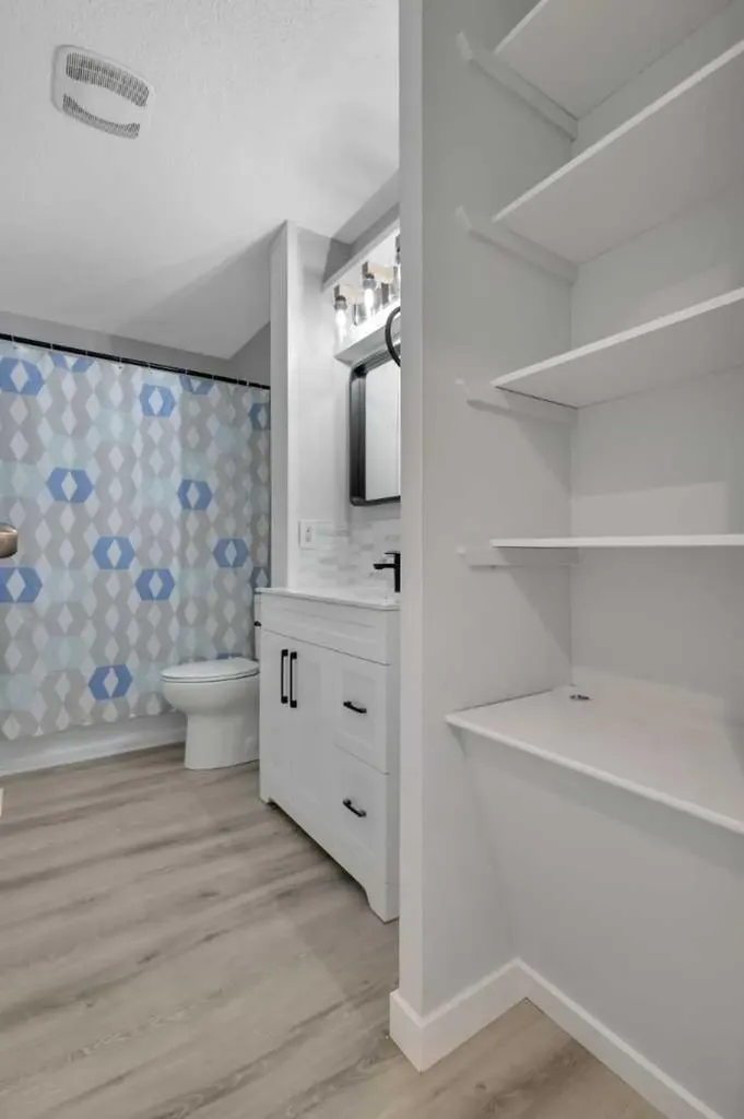6318 Horn Street Red Deer AB T4N 5M5