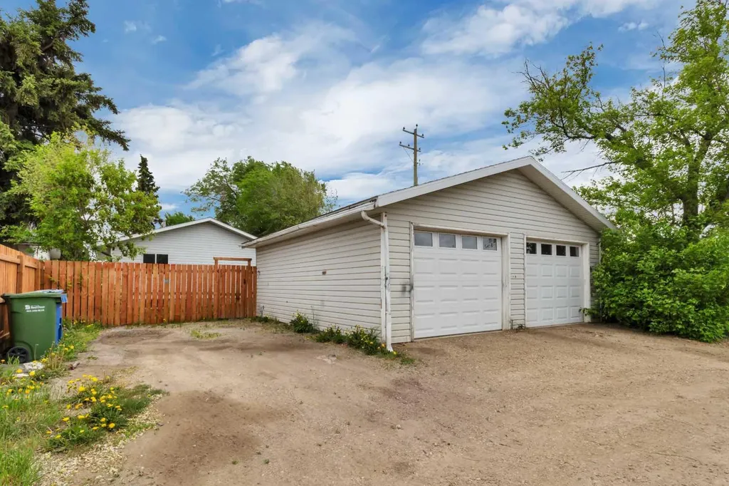 6318 Horn Street Red Deer AB T4N 5M5