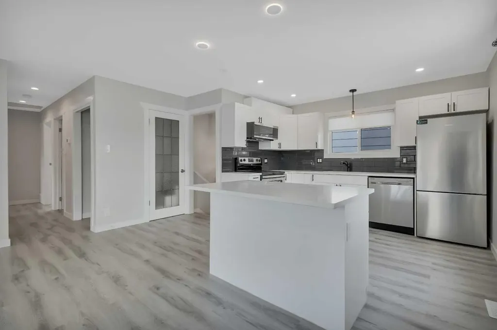 6318 Horn Street Red Deer AB T4N 5M5