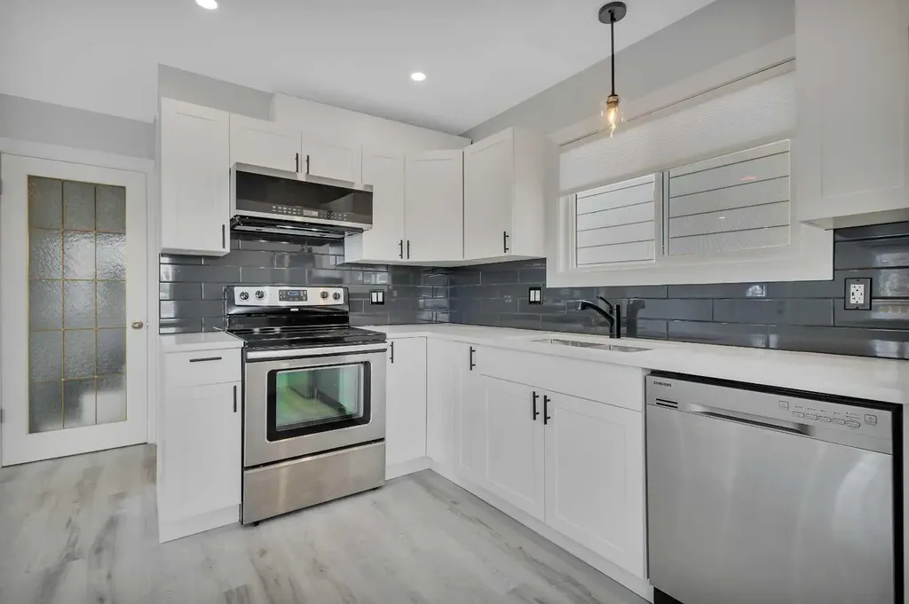 6318 Horn Street Red Deer AB T4N 5M5