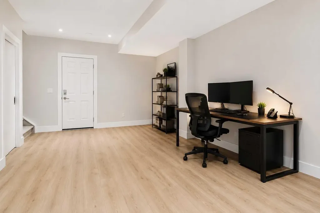 1935 35 Street SW Calgary AB T3E 2X4