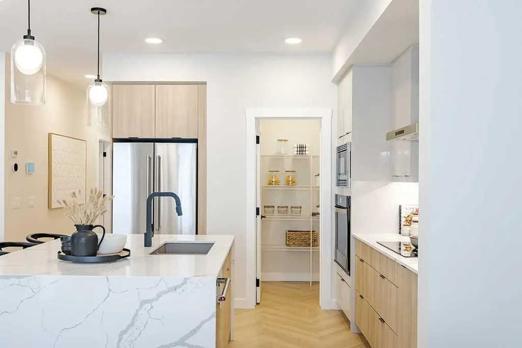 190 Rosemary Gardens SE Calgary AB T3S0E7