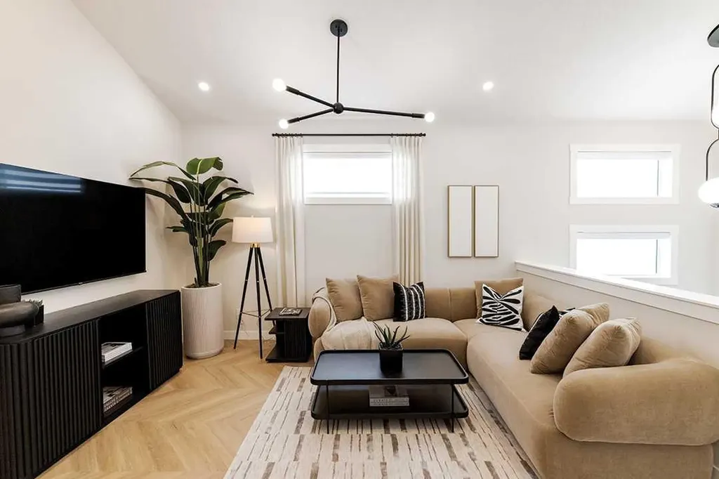 190 Rosemary Gardens SE Calgary AB T3S0E7
