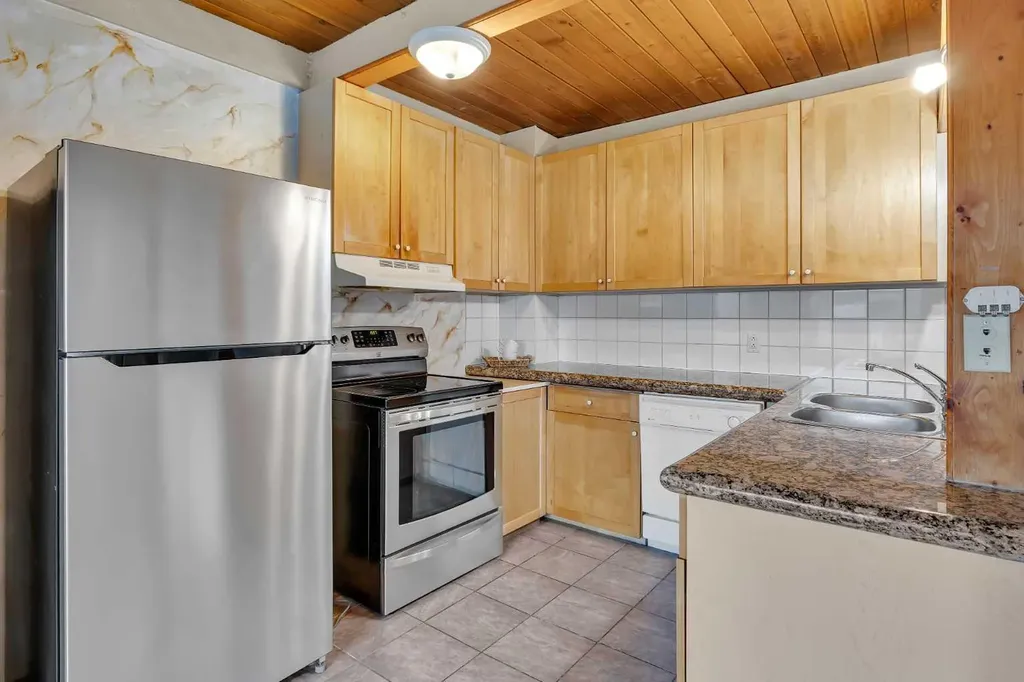 11010 Bonaventure Drive SE Calgary AB T2J 3A8