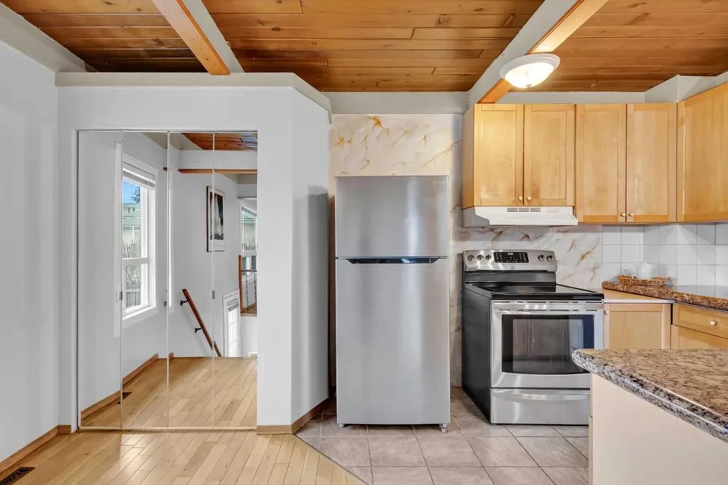 11010 Bonaventure Drive SE Calgary AB T2J 3A8