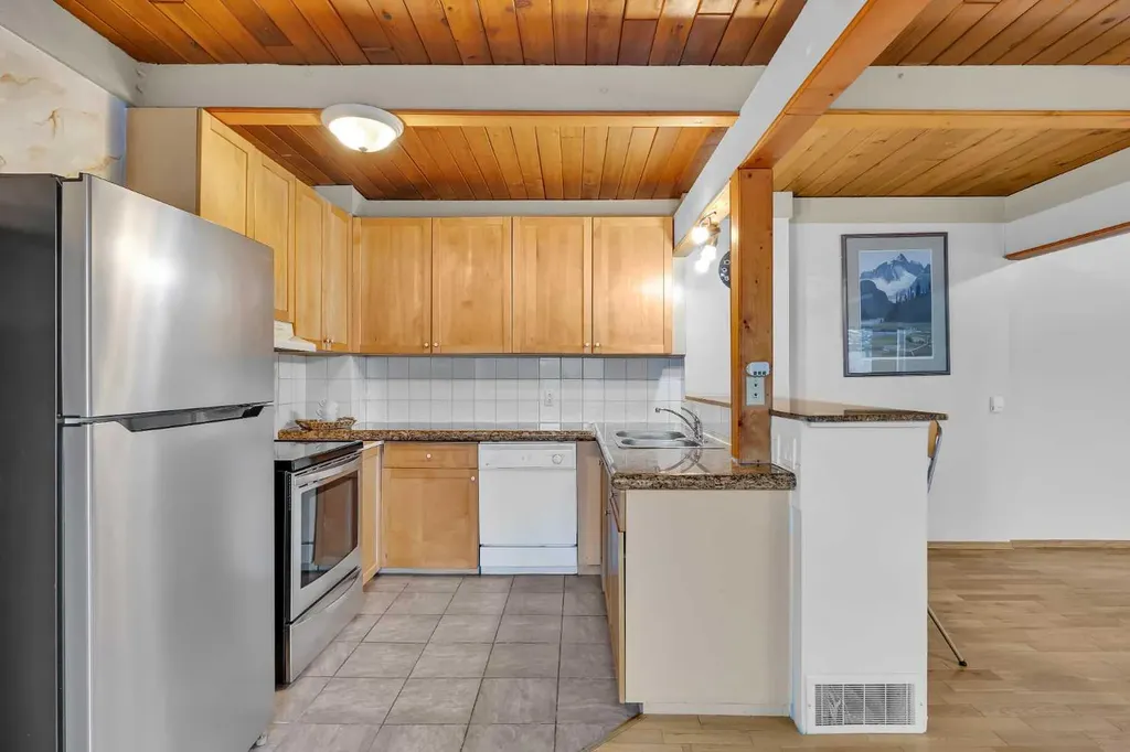 11010 Bonaventure Drive SE Calgary AB T2J 3A8
