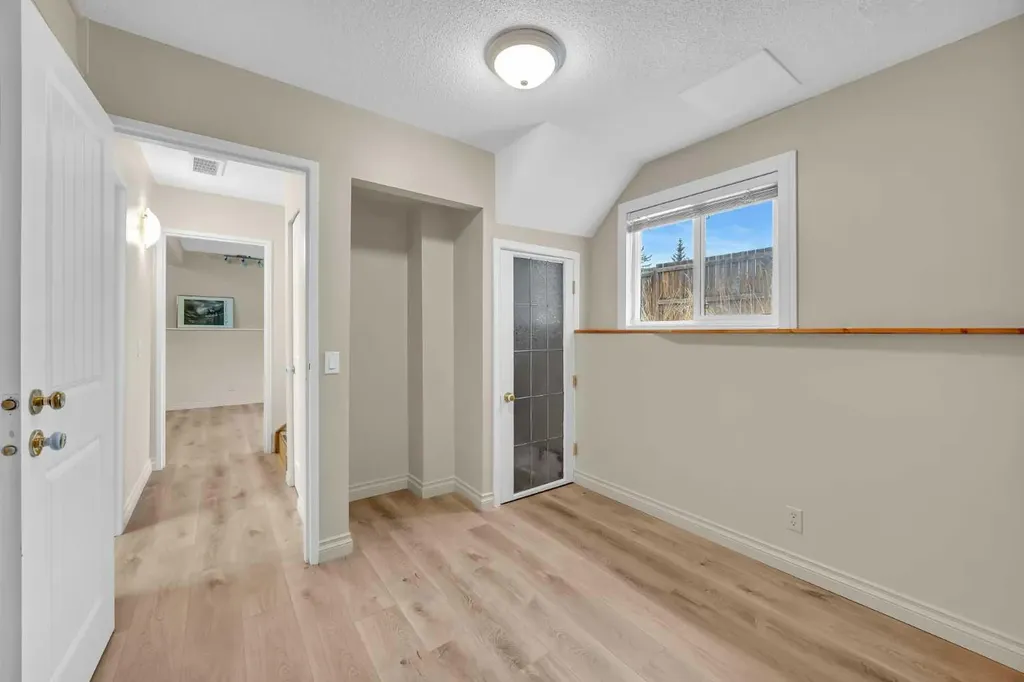 11010 Bonaventure Drive SE Calgary AB T2J 3A8