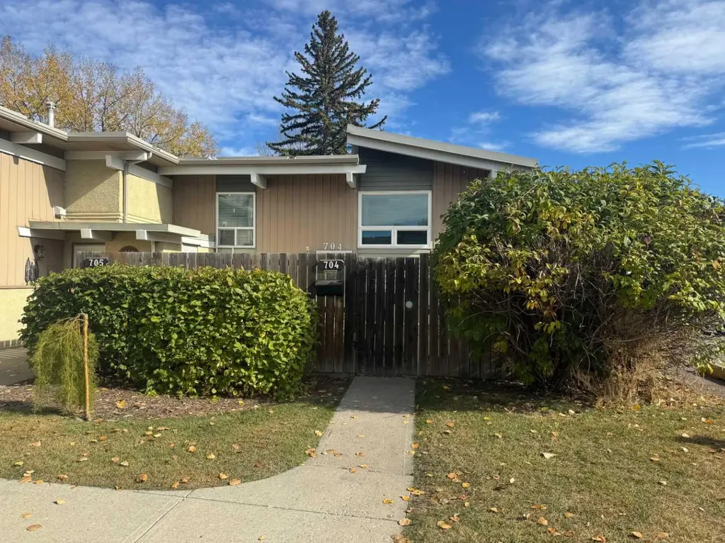 11010 Bonaventure Drive SE Calgary AB T2J 3A8