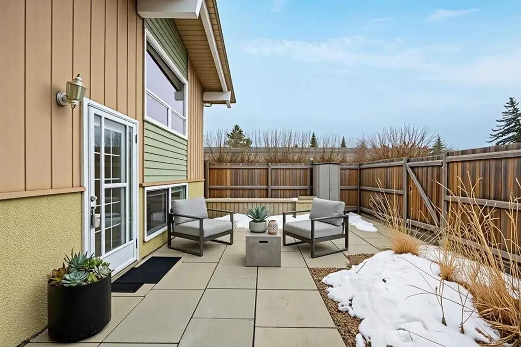 11010 Bonaventure Drive SE Calgary AB T2J 3A8