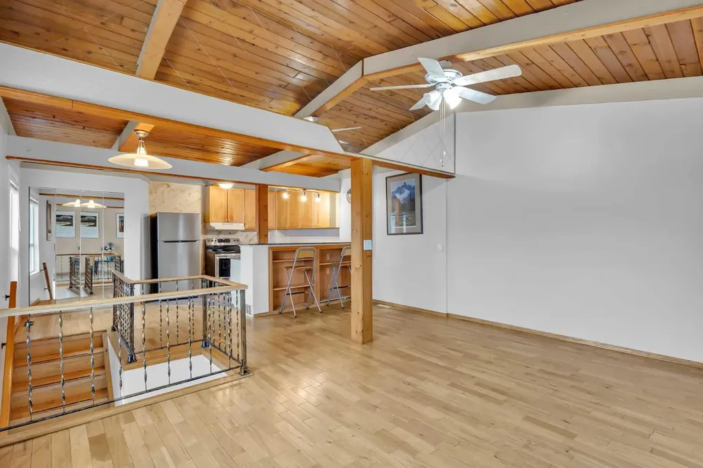 11010 Bonaventure Drive SE Calgary AB T2J 3A8
