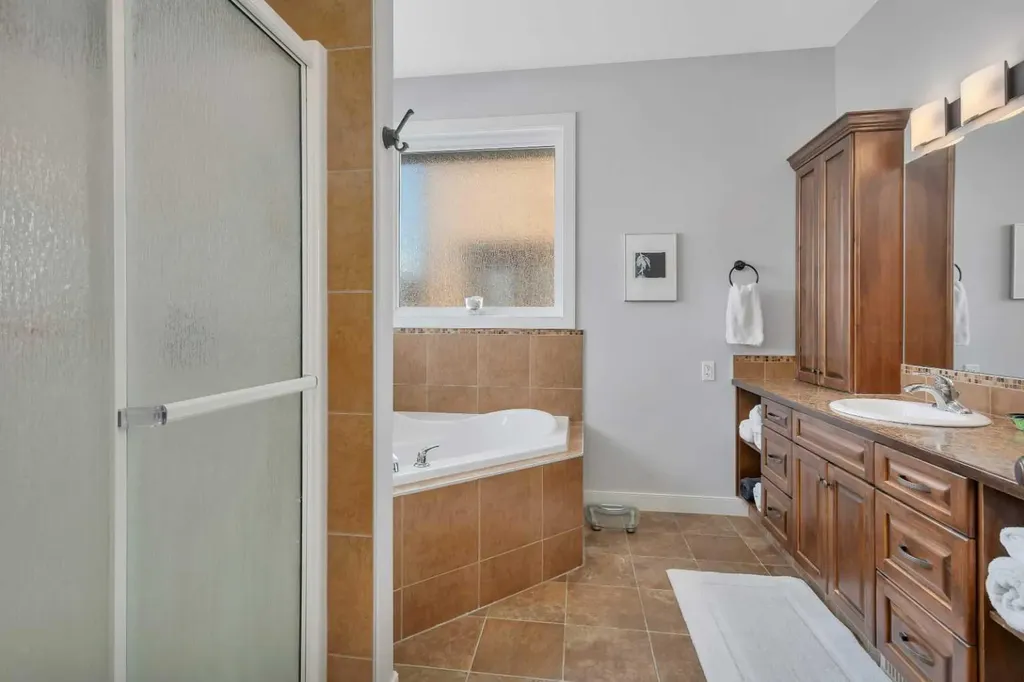 38 Overand Place Red Deer AB T4P 0E7
