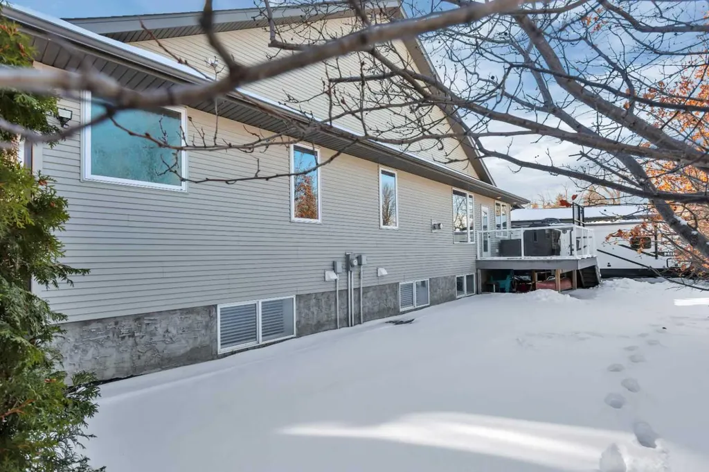 38 Overand Place Red Deer AB T4P 0E7