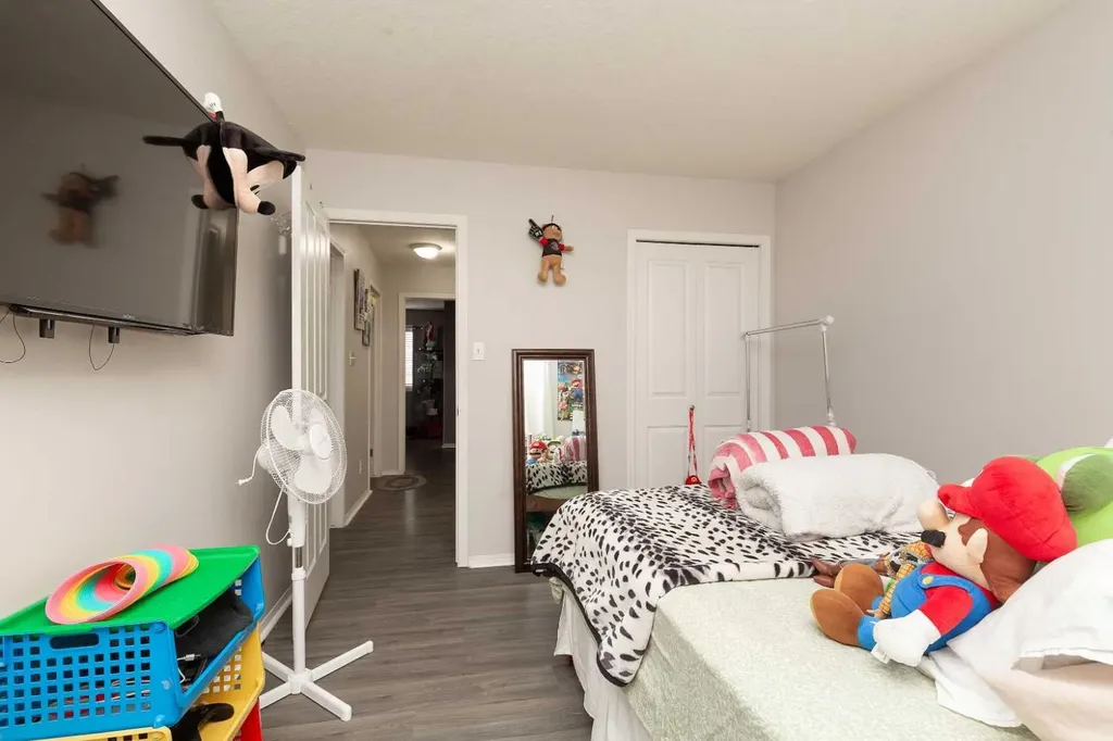 545 Highlands Boulevard W Lethbridge AB T1J 4V2