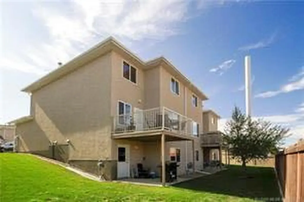 545 Highlands Boulevard W Lethbridge AB T1J 4V2