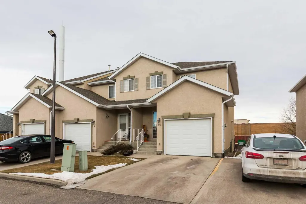 545 Highlands Boulevard W Lethbridge AB T1J 4V2