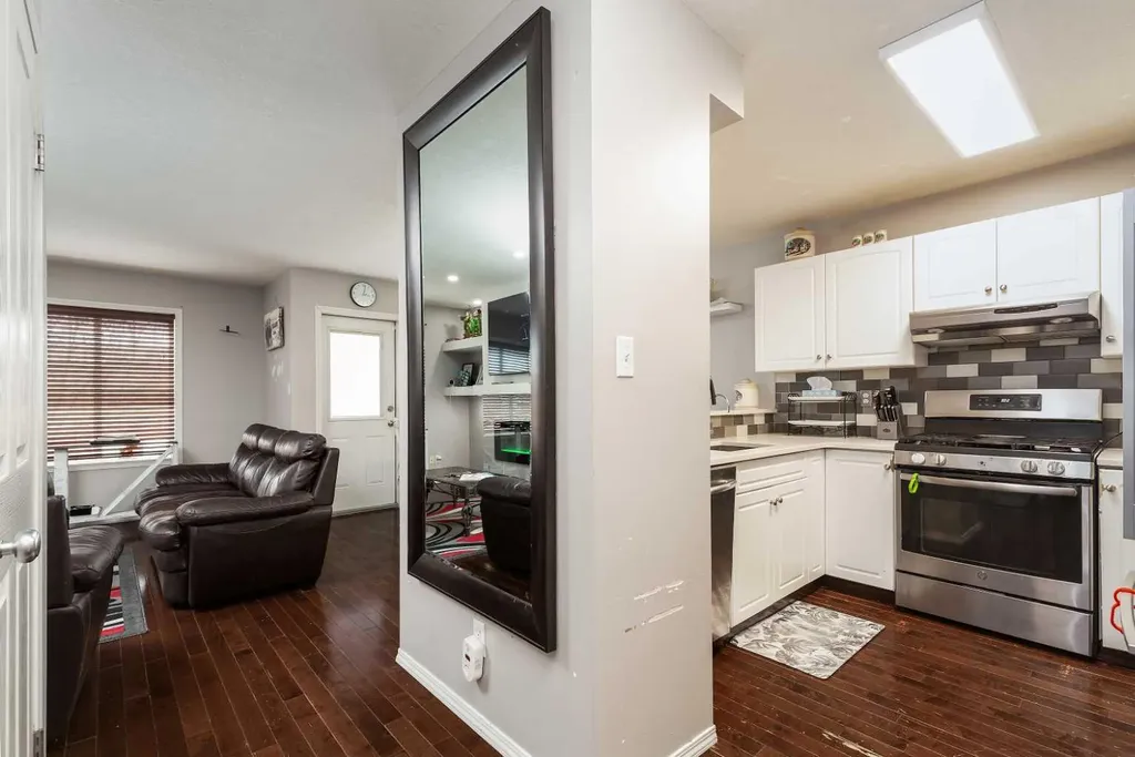 545 Highlands Boulevard W Lethbridge AB T1J 4V2