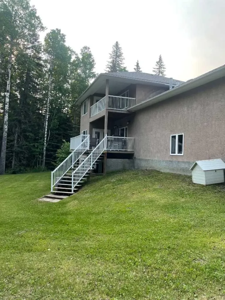 16020 542 Township Rural Yellowhead County AB T7E 3H6
