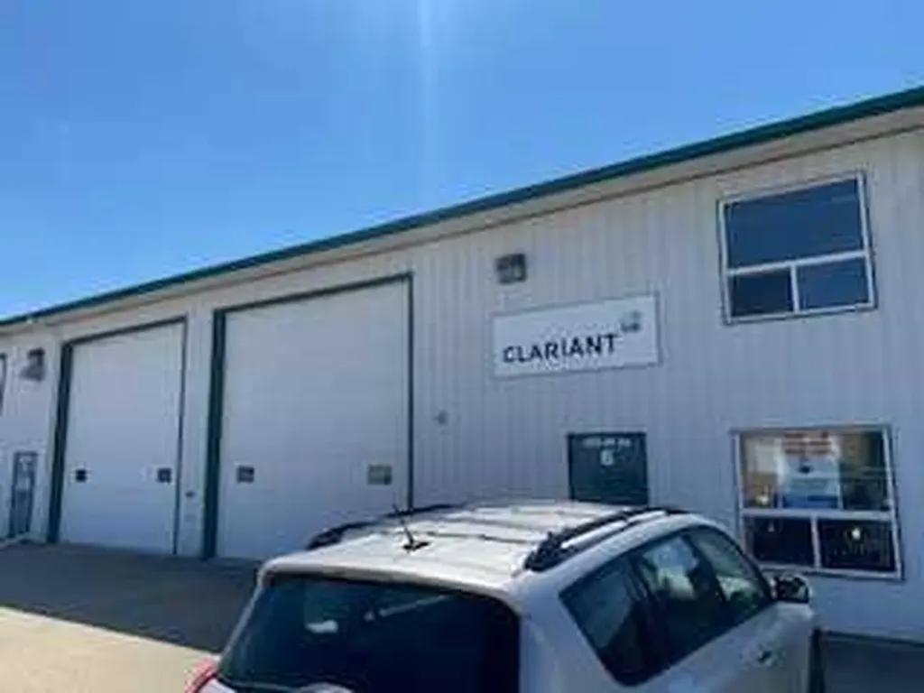 3505 38 Avenue Whitecourt AB T7S 1N8