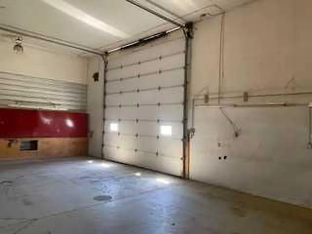 3505 38 Avenue Whitecourt AB T7S 1N8
