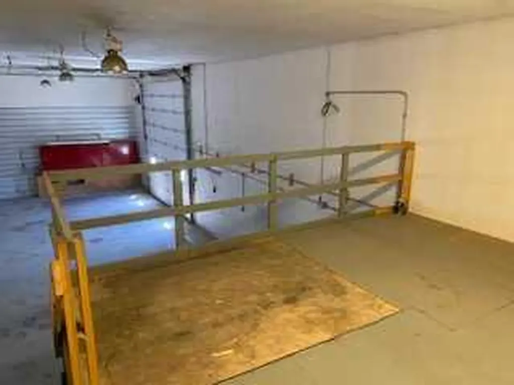 3505 38 Avenue Whitecourt AB T7S 1N8