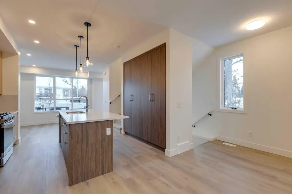 2122 7 Street NW Calgary AB T2M1K3