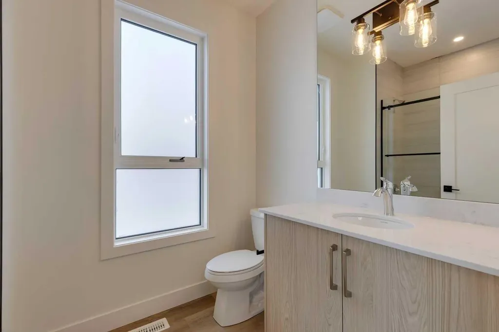 2122 7 Street NW Calgary AB T2M1K3